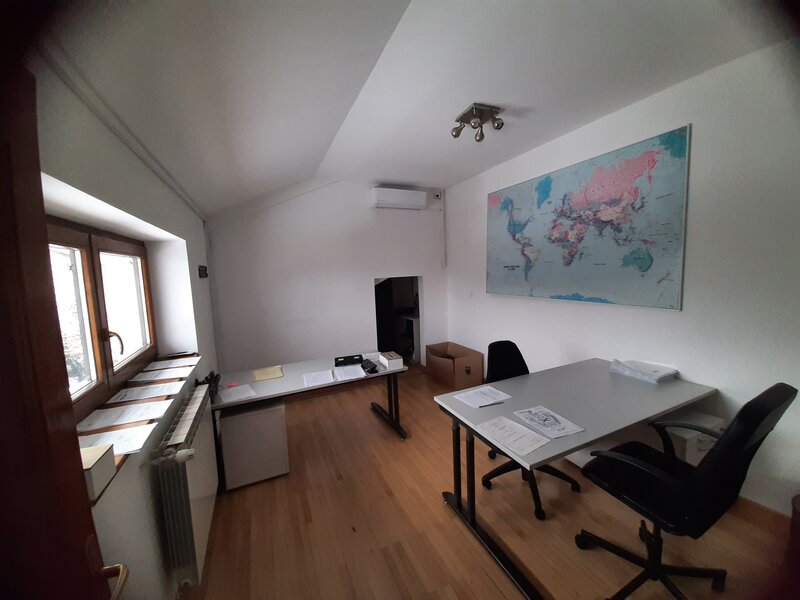 Baneasa vila de lux cu 7 camere, 327mp, curte 430mp, Clinica Regina Maria